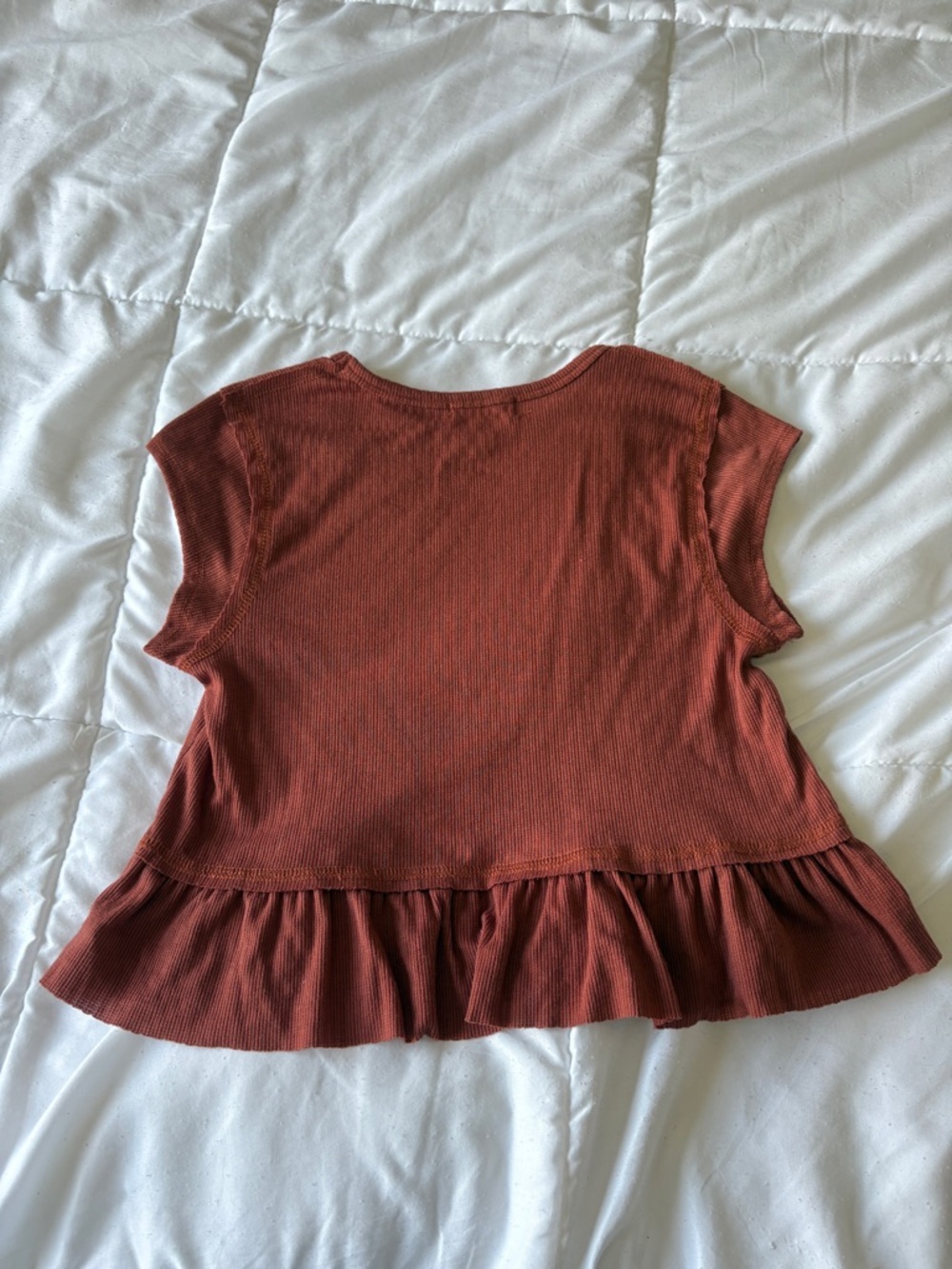 Altar’d State Rust Ribbed Ruffle Hem Baby Tee XS - Picture 4 of 4